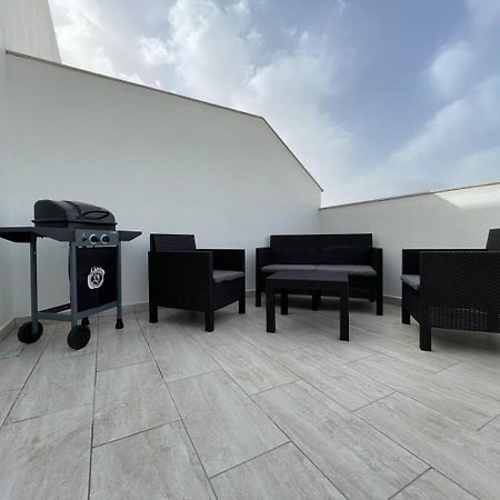 Beautiful Central Penthouse 1Br Ta Xbiex Exterior photo